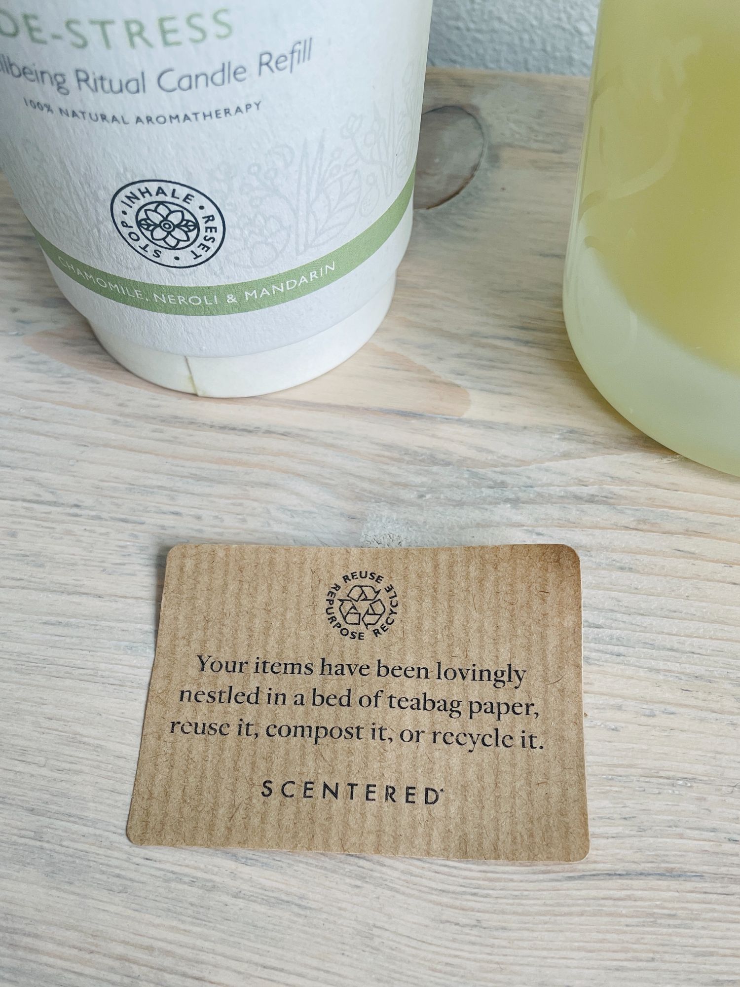 DE STRESS with Scentered ecofriendly refillable vegan candles