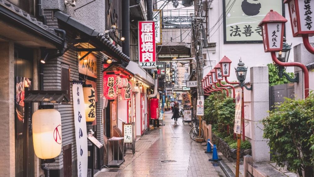 Staying Connected in Japan Why an eSIM Is a Smart Travel Choice (1)