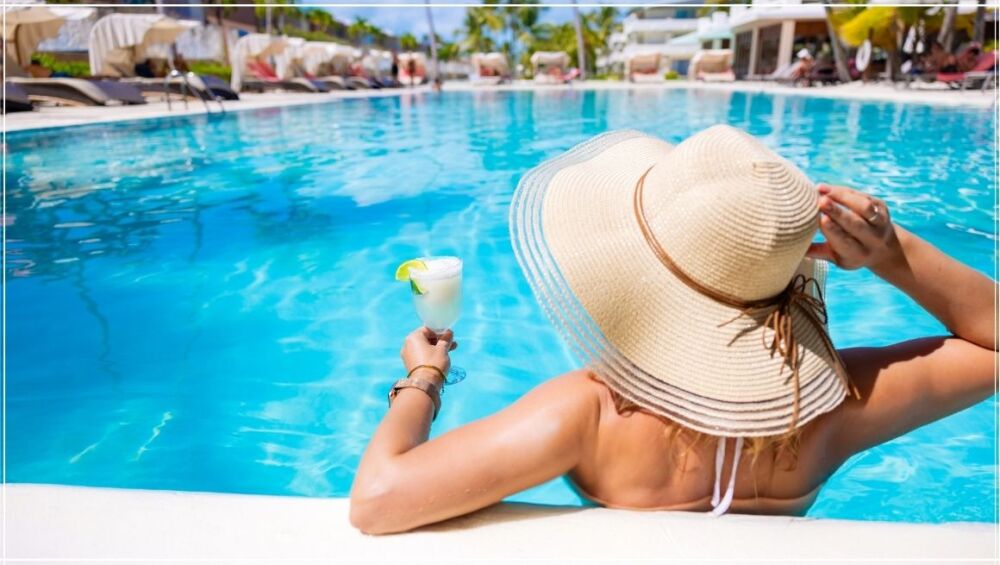 Luxury Cruise vs Luxury Resort Which is Right for You (2)