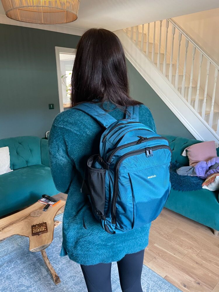 How to Create a Summer Holiday Capsule Wardrobe on a Budget
