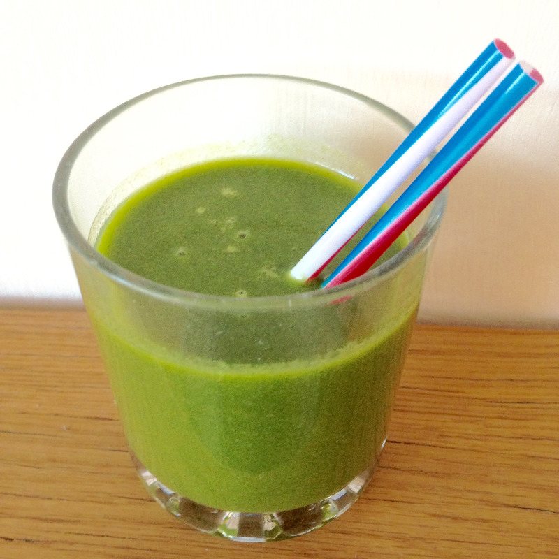 Delicious kale & moringa powder green juice recipe