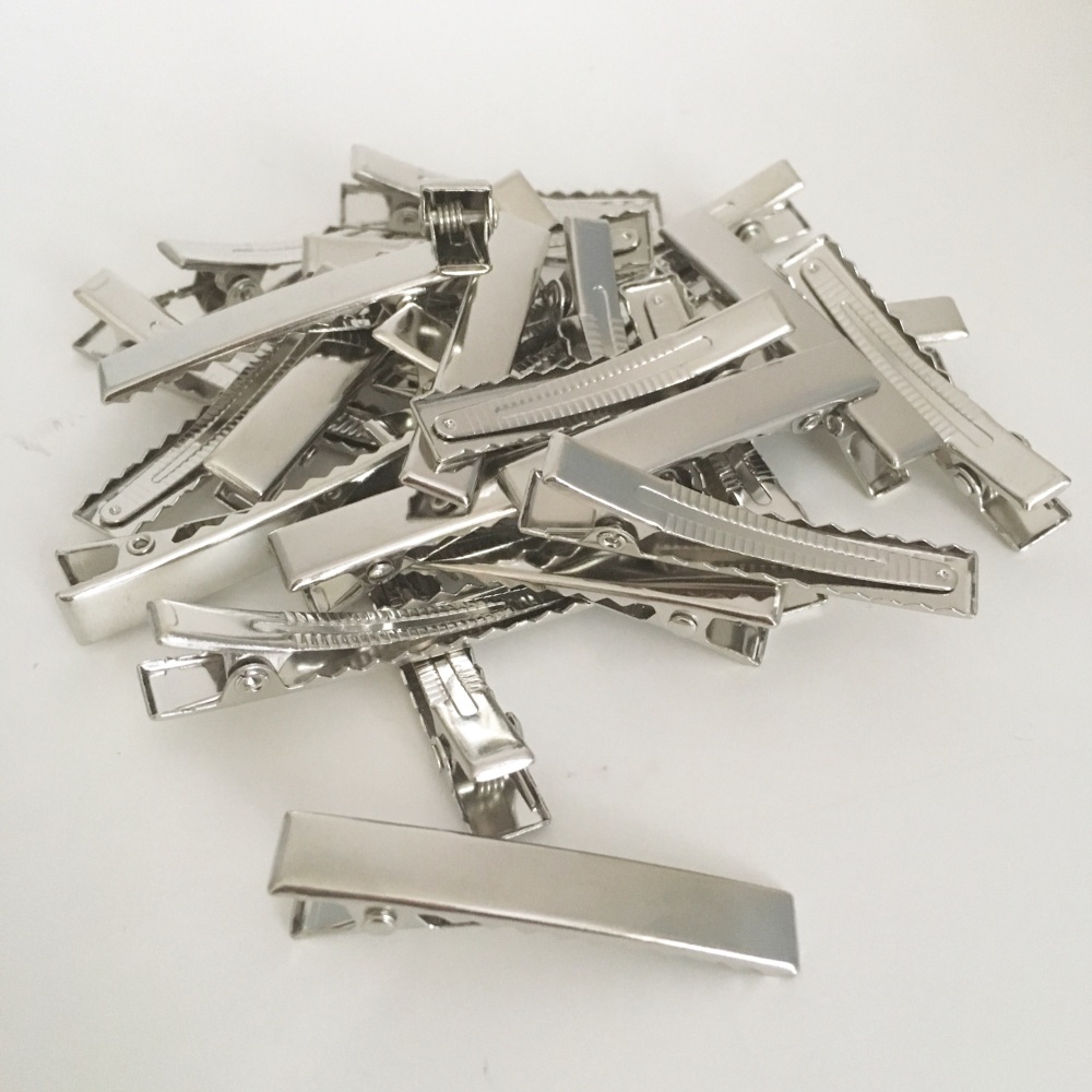 Brand new and improved!!!! 25 x Silver Rectangle Alligator Hair Clips 4.5cm