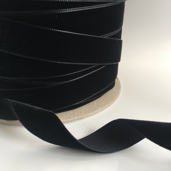 22mm Velvet Ribbon - Black