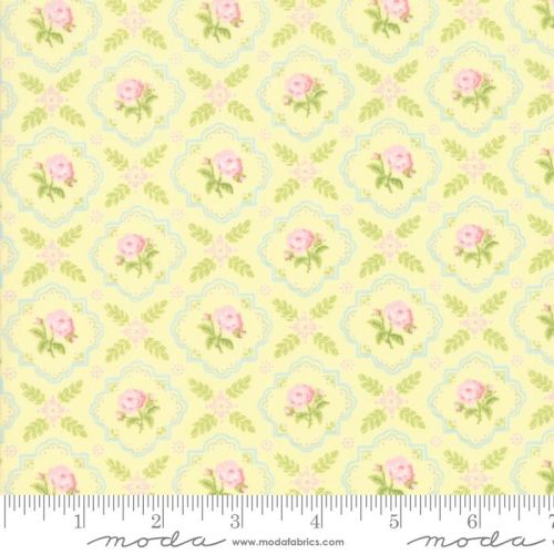 Moda Fabrics - Finnegan - Sunny Trellis