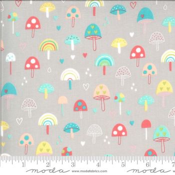 Moda Fabrics - Hello Sunshine - Mushrooms Cloudy