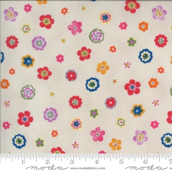 Moda Fabrics - Lulu by Chez Moi - Flowers