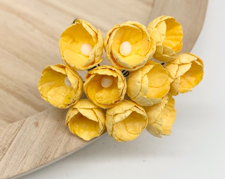 <!--015--> Mulberry Paper Flowers  - Buttercups