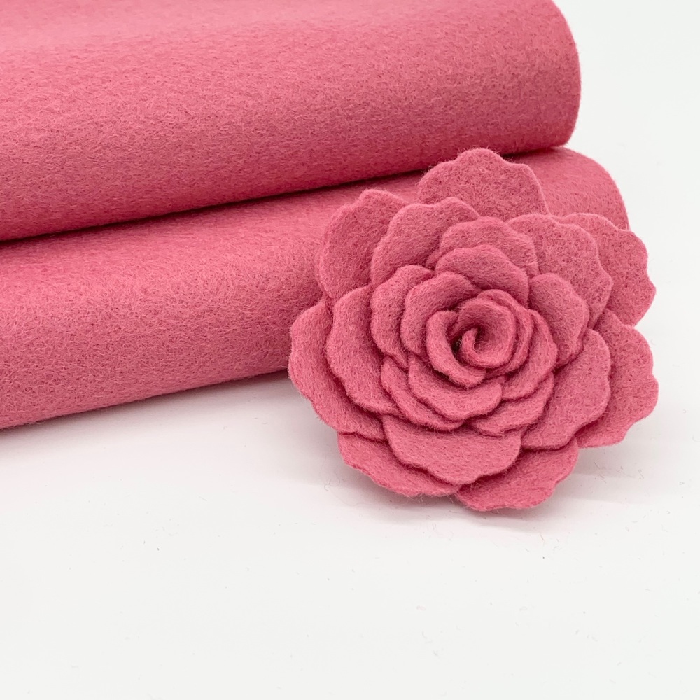<!--035-->English Rose Wool Blend Felt 
