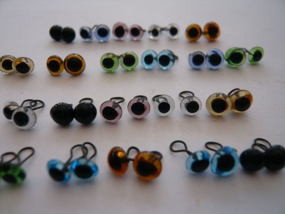 7 Mixed pairs of Glass Eyes 4mm 