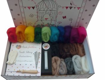 Boxed Needle Felting Kit - 'Carded Sliver Wool' 