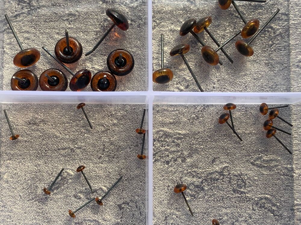 Mixed Size Glass Eyes Pack - Amber 3mm, 4mm, 6mm + 8mm