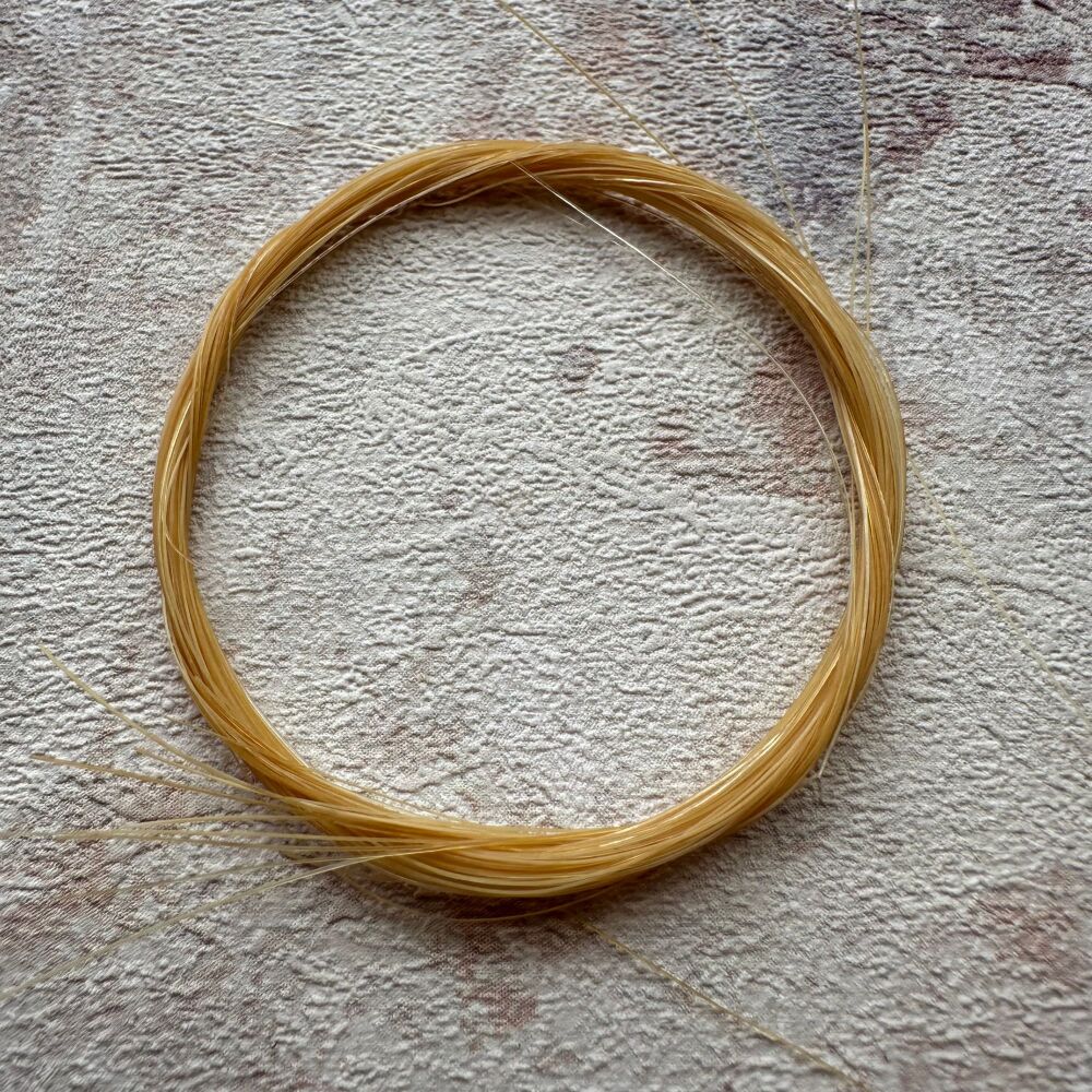 Whiskers - Golden - Natural horse hair