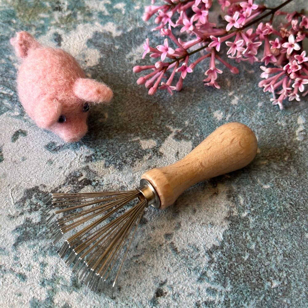 Mini Wooden Claw &ndash; Needle Felting Wool Claw