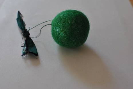 Felted ball / bauble