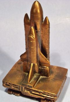 Amazing Solid Metal Shuttle On Transporter Desk Model