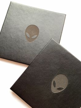 Set Of 4 Alien UfO Logo Embossed Deluxe Quality Leather Style Mug Drinks Coasters Alienware
