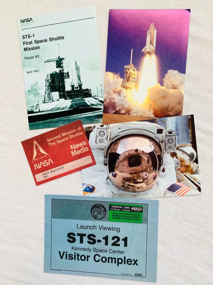 Space Shuttle post card papers Set NASA