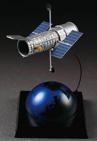NASA Hubble Space Telescope 1/200 Quality Strong Plastic Model Kit