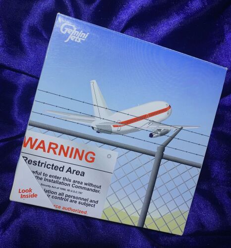 BOEING 737-253 JANET AIRLINES Area 51 Air Force UFO Base 1:400 Diecast Plan
