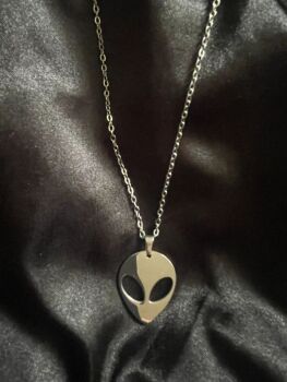Stainless Steel Metal Alien UFO Area 51 Pendant Necklace Chain
