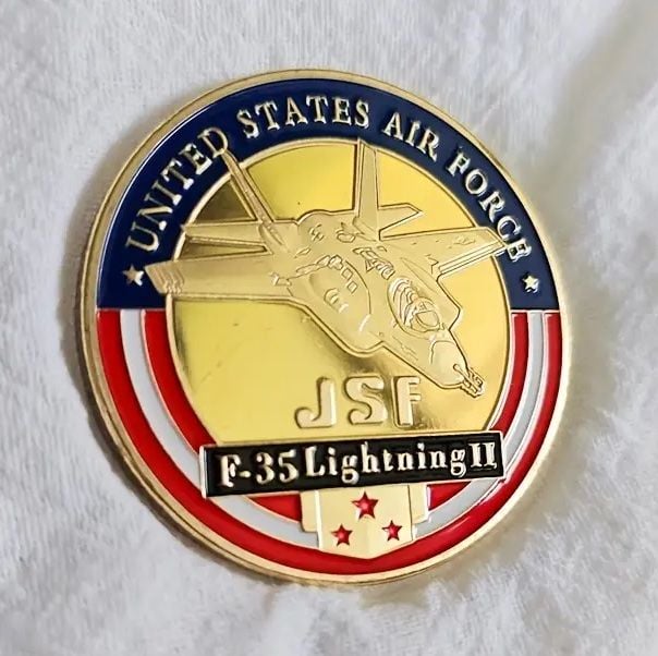 F-35 Jet Aircraft USAF 18K Gold Plated Coin Medallion Medal