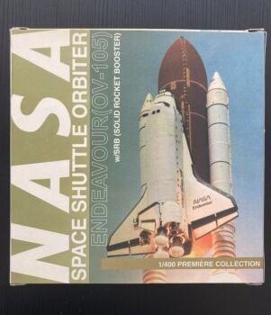 Dragon Die-Cast 1/400 Model NASA Space Shuttle Orbiter Endeavour