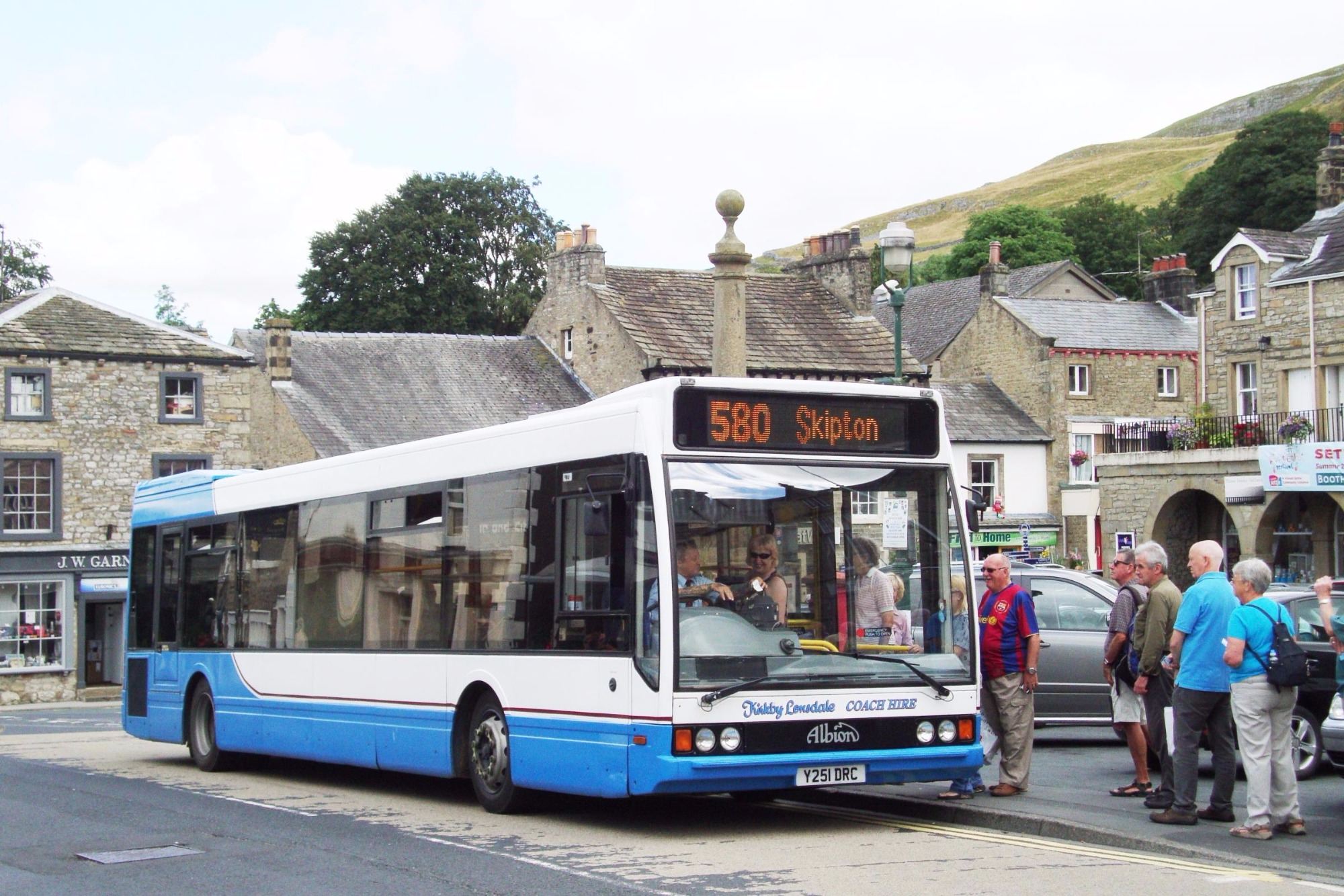 581 Bus Service