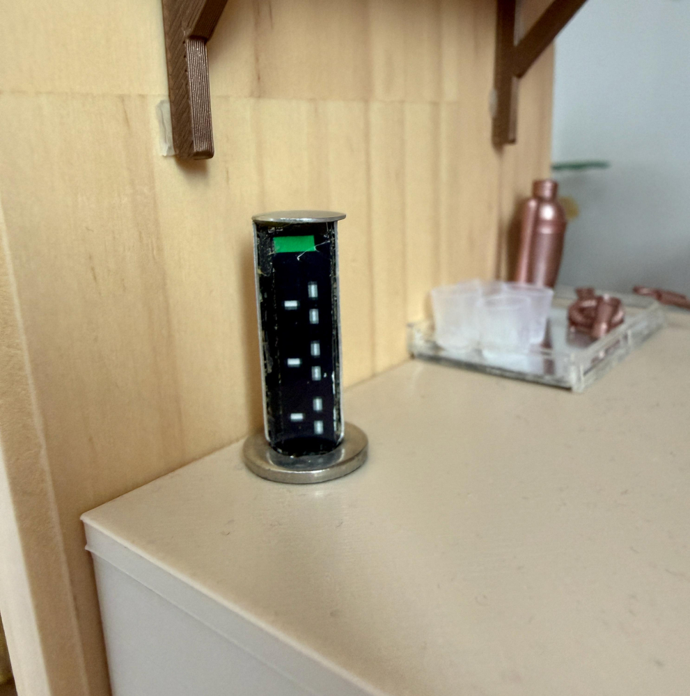 1:12 Scale Dolls House Miniature Pop Up Socket for Kitchen (non working)