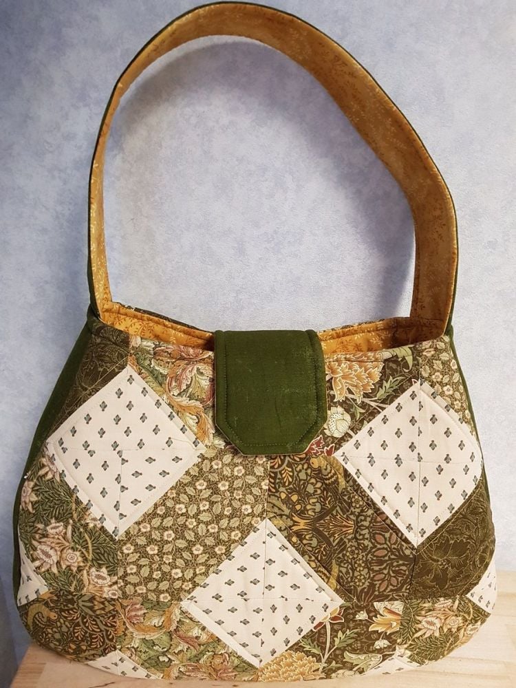 Lattice Bag Pattern designed by Juberry Fabrics