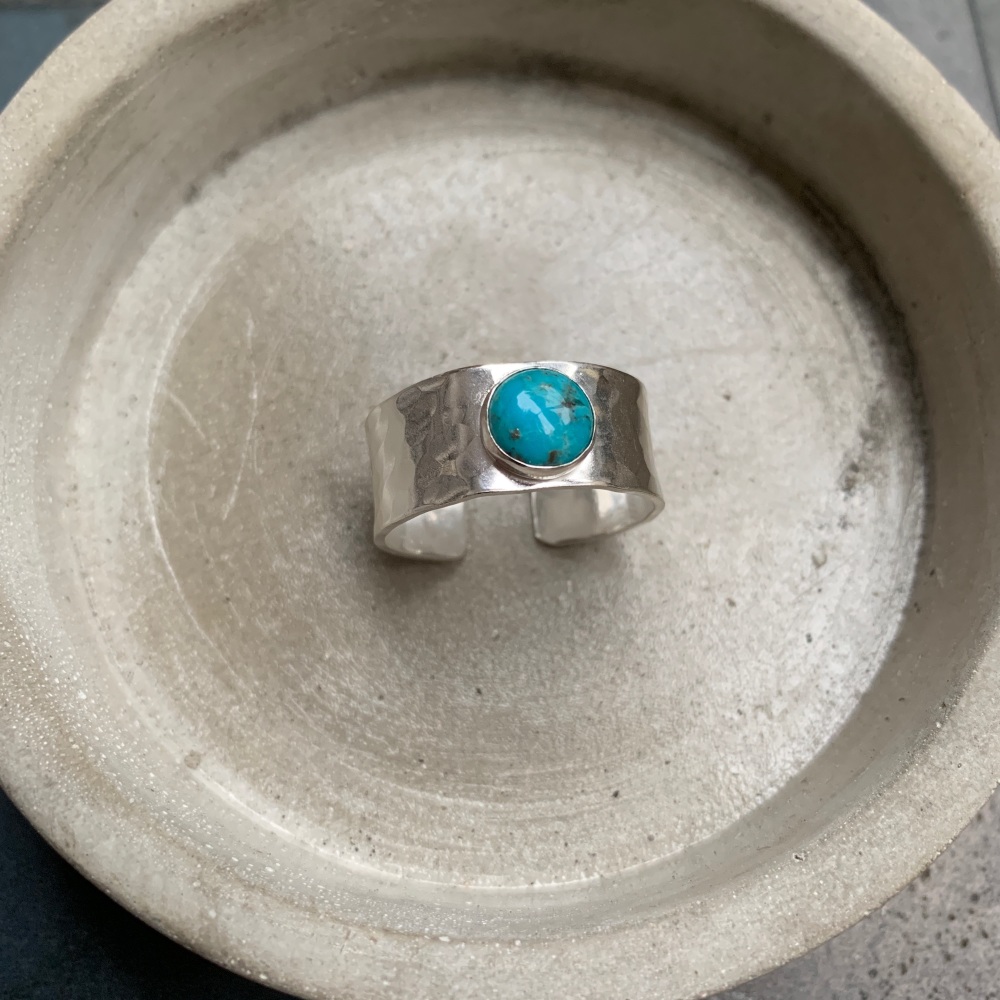 Open Wide Stone Setting Ring 