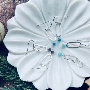 Online Christmas Market - Oval Earrings with semi-precious cube beads