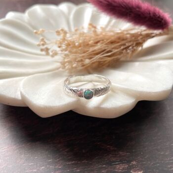 Floral Design Ring With 4mm Stone Setting