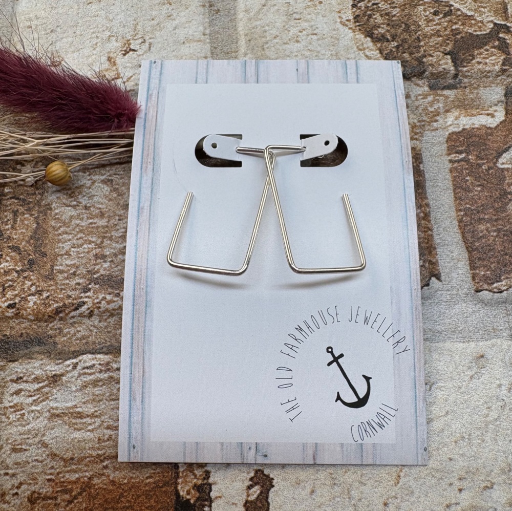 Rectangle Wire Shape Studs