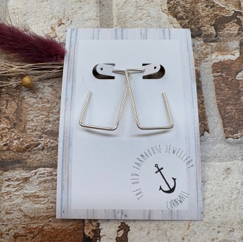 Rectangle Wire Shape Studs