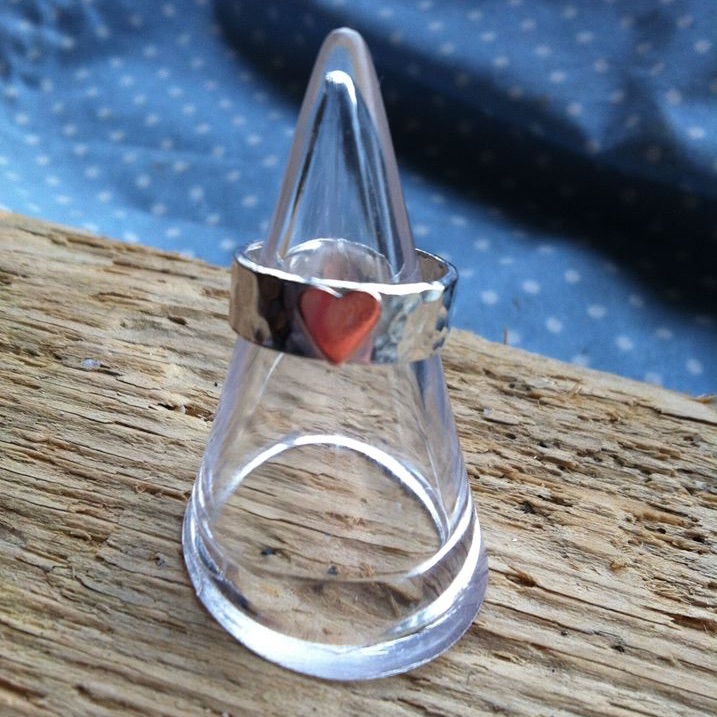 6mm band with a solid tiny heart 