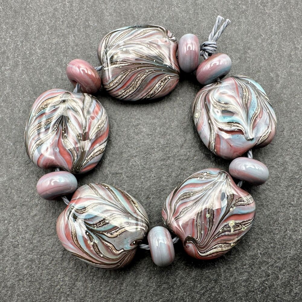 'Endpaper' Squeezed Beads