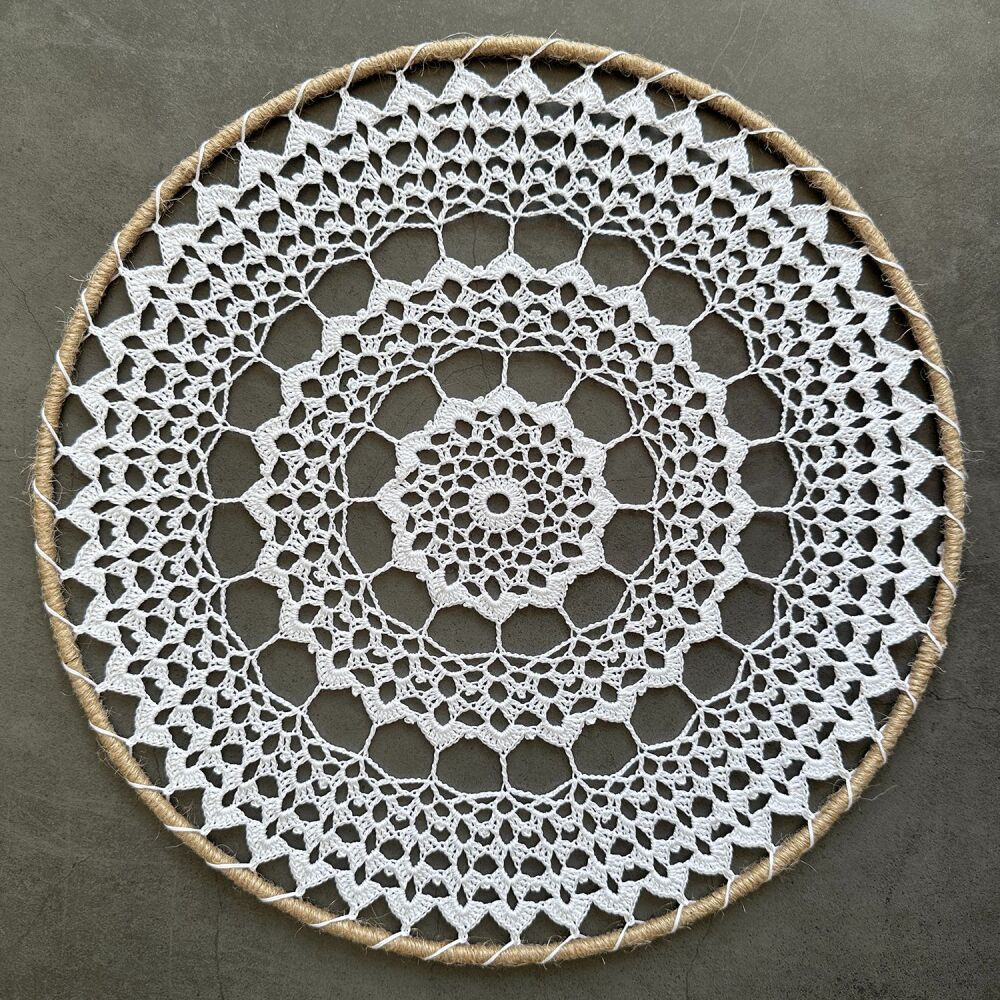 Crochet Mandala (35cm) - Chrysanthemum Tea