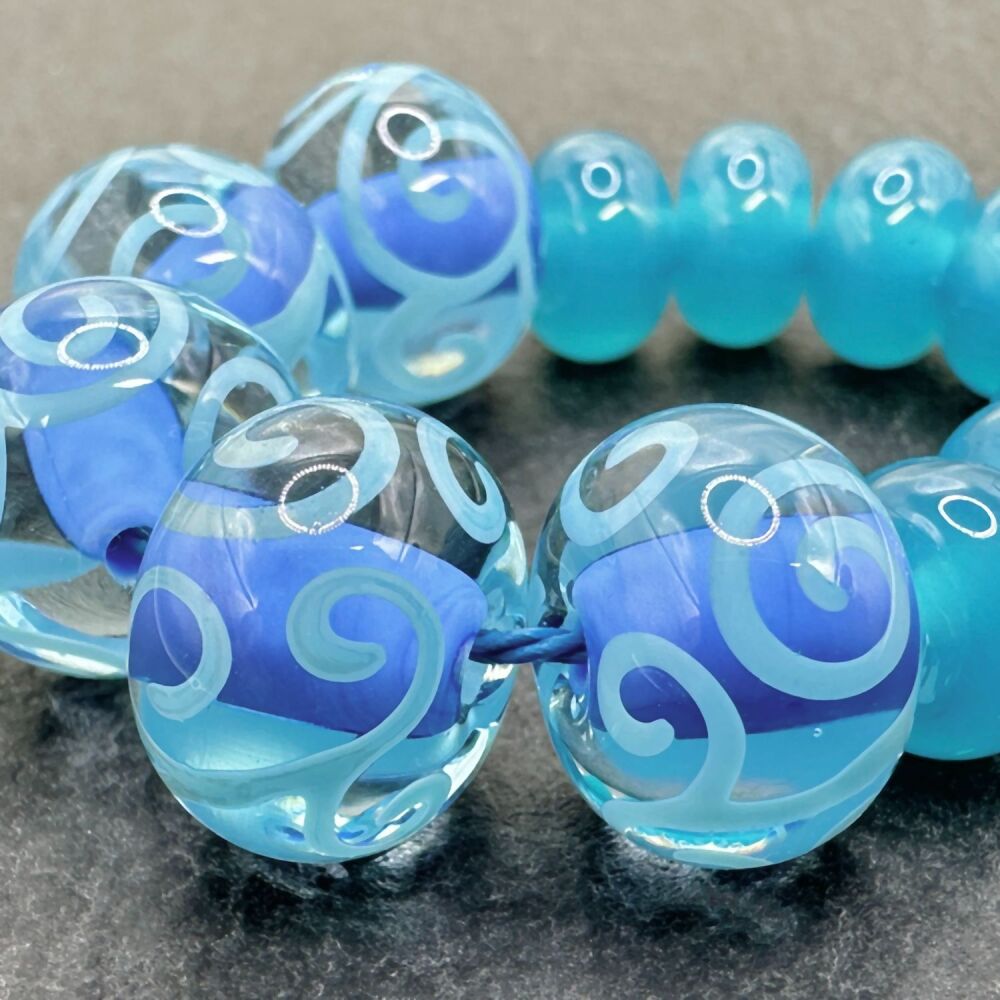 'Summer Blues' Scrolls