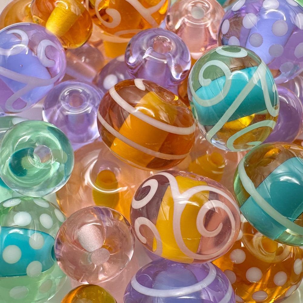 <!-- 001 -->Beads
