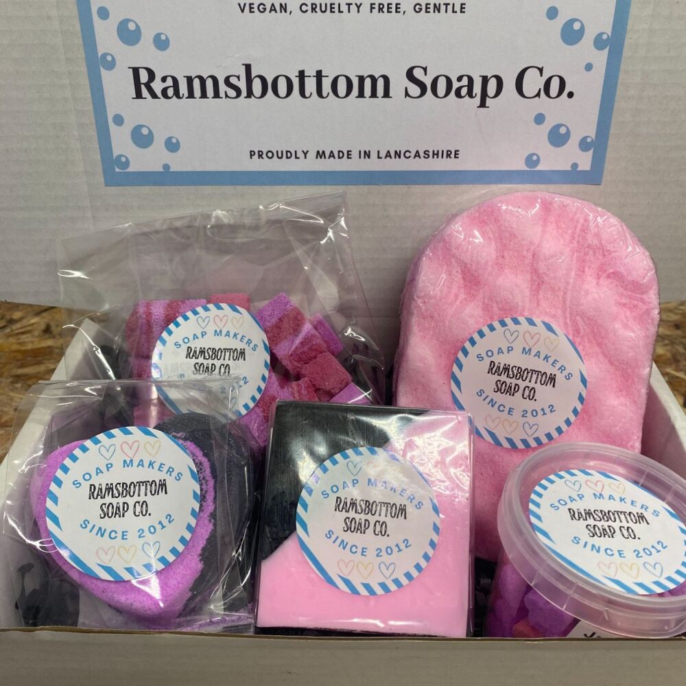 Valentines Gift Set - Choose whether to have Bath or Shower Products