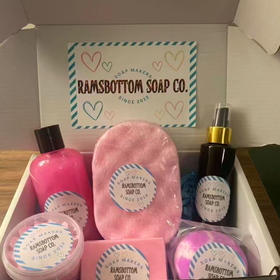 ** Luxury Gift Set - Choose whether to have Bath or Shower Products and your favourite fragrance from our drop down, perfect for Mother's day!
