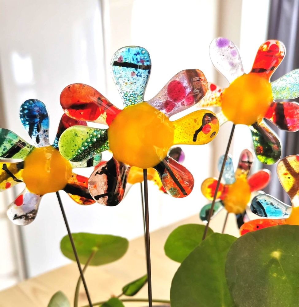Fused glass bee and flower buddies