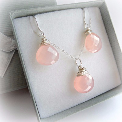 pink chalcedony briolette set_400px