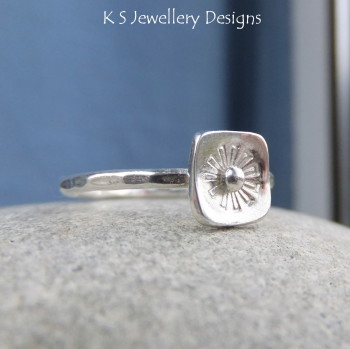 Daisy stamped ring 3