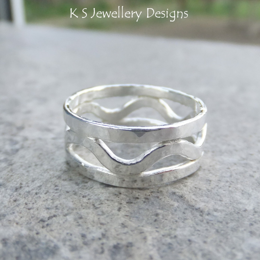 Dappled Waves Fine Silver Ring (UK size K / US size 5.25)