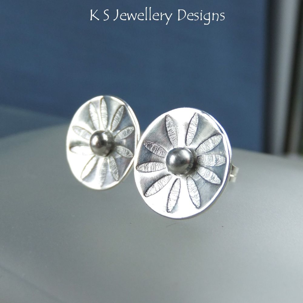 Sterling Silver Stud Earrings - Daisy Flower Discs