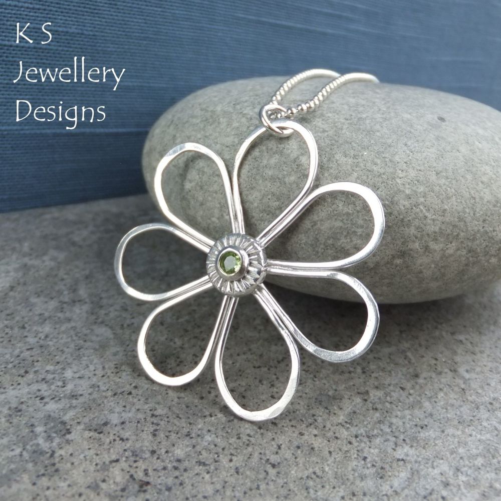 Peridot Daisy - Sterling Silver Wire Flower Pendant
