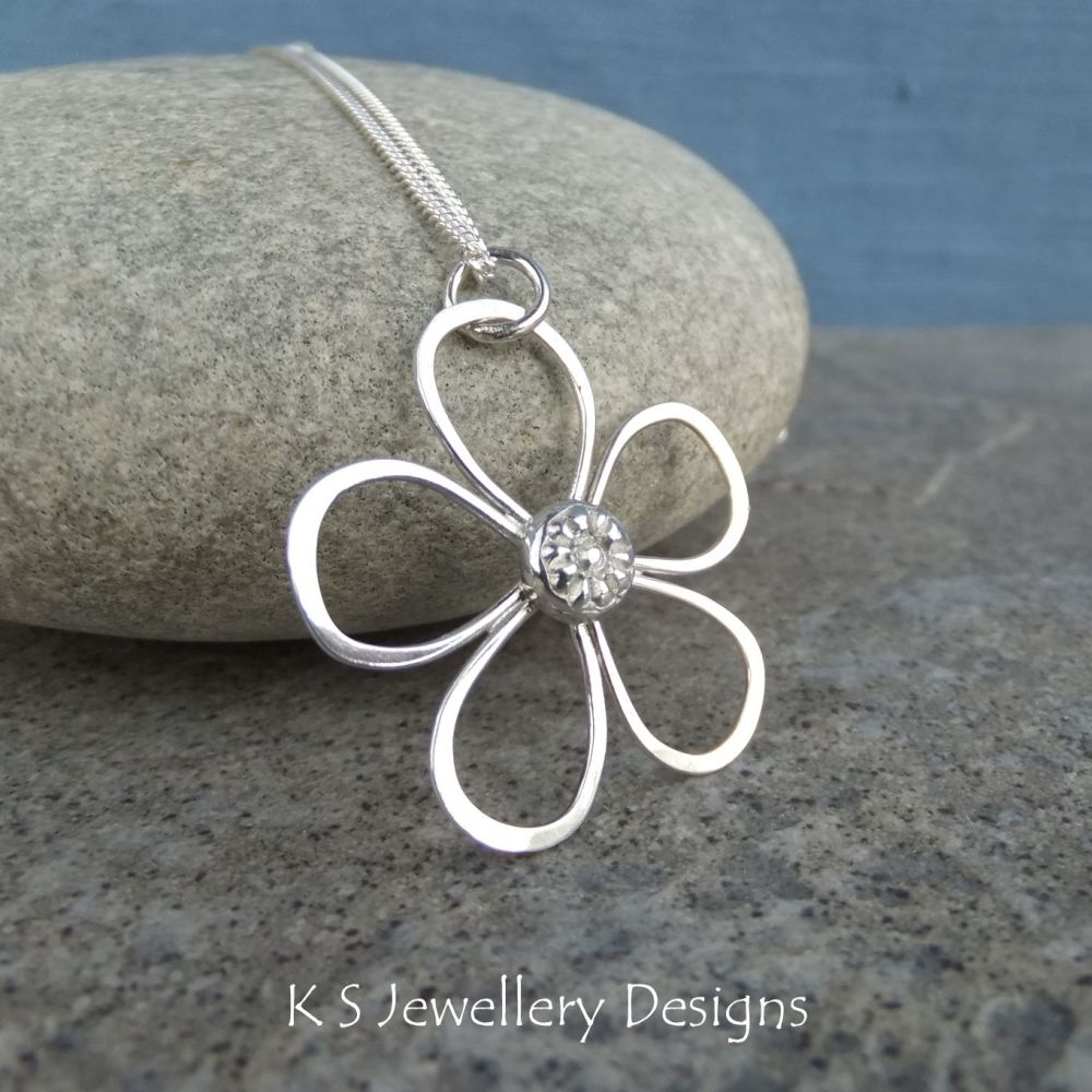 Wire Daisy - Sterling Silver Flower Pendant - Five Petals