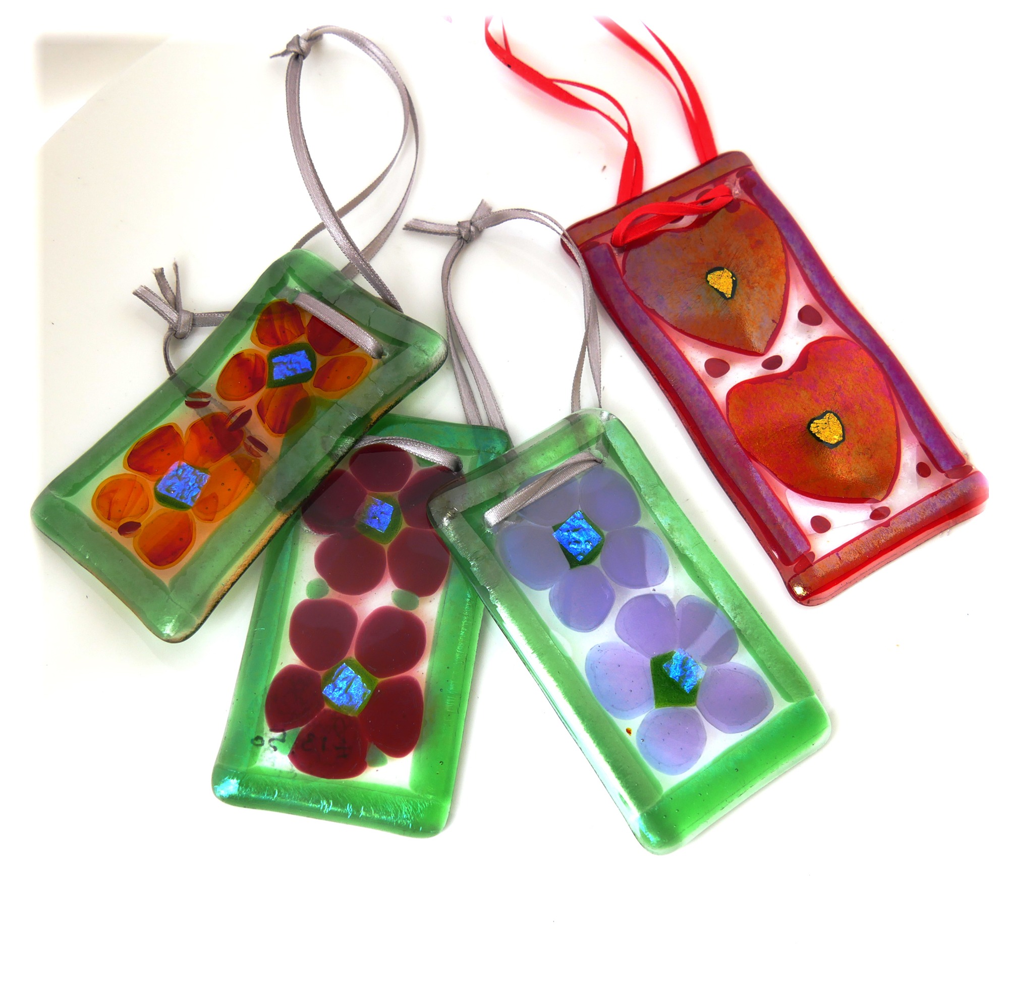         Two Heart Fused Glass Lightcatcher hanging decoration dichroic red        Share on Fused Glass Two Heart Lightcatcher