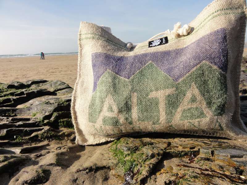 beach bag on rocks